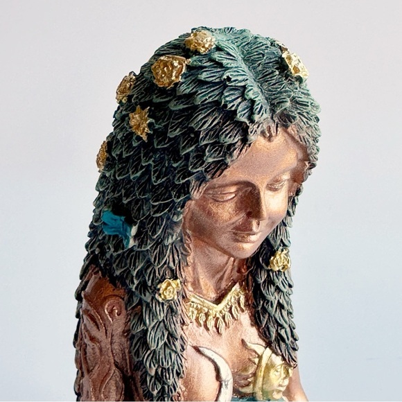 Mother Earth Art Statue Gaia Mythic Figurine Goddess Sculpture Resin​ - Picture 4 of 7